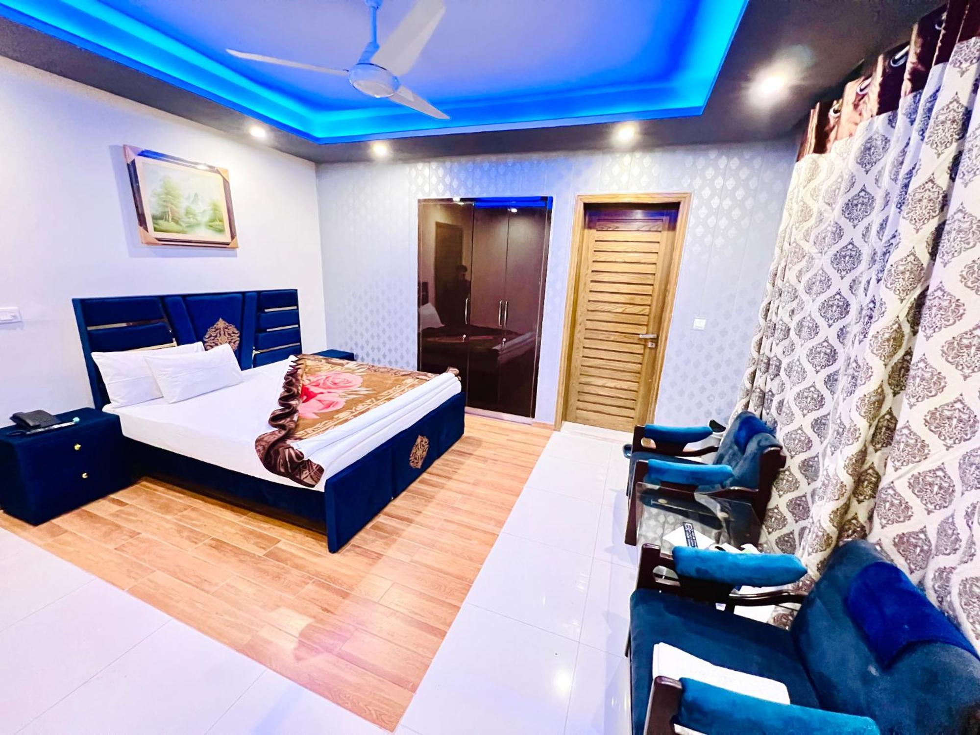 Holiday In Исламабад Екстериор снимка