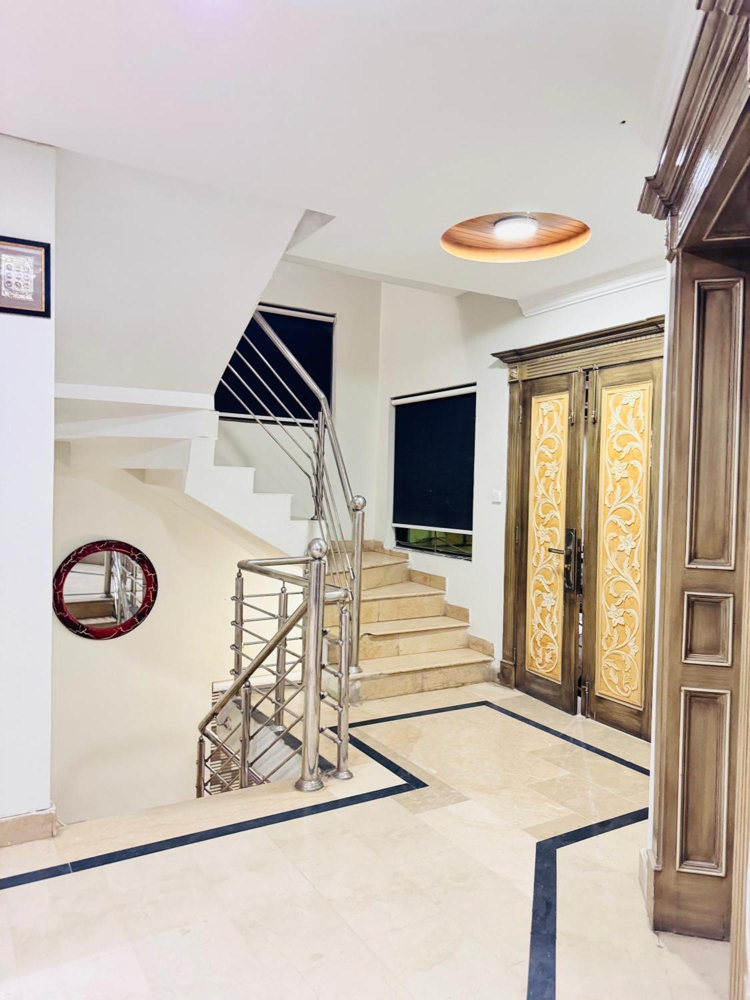 Holiday In Исламабад Екстериор снимка